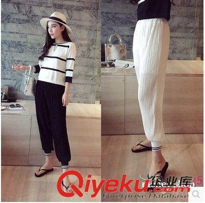 休閑褲 廠家直銷2015黑白撞色收口風(fēng)琴褶皺顯瘦哈倫高腰雪紡褲圖片|休閑褲 廠家直銷2015黑白撞色收口風(fēng)琴褶皺顯瘦哈倫高腰雪紡褲產(chǎn)品圖片由深圳靚點(diǎn)時(shí)尚服飾公司生產(chǎn)提供-