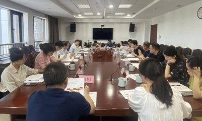 全市服務業高質量發展工程專班召開調度會 優化服務賦能產業升級